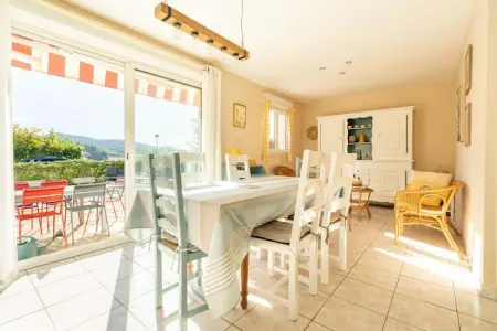 Sourire du Soleil, Villa chaleureuse à Montouliers avec piscine privée - Photo 3