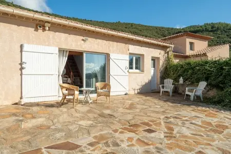 Sourire du Soleil, Villa chaleureuse à Montouliers avec piscine privée - Photo 13