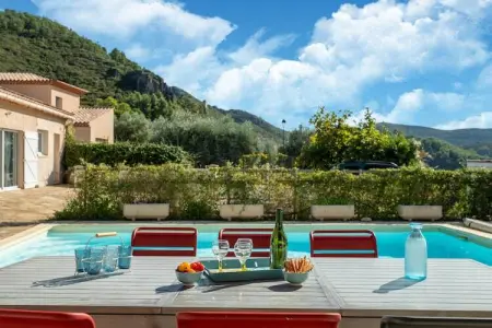 Sourire du Soleil, Villa chaleureuse à Montouliers avec piscine privée - Photo 20