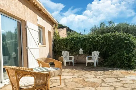 Sourire du Soleil, Villa chaleureuse à Montouliers avec piscine privée - Photo 30