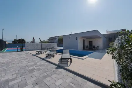 Resort More 3, Maison de vacances exotique à Vir avec bain à remous - Photo 3