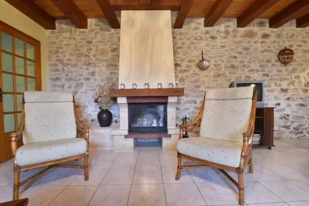 Maison de vacances Besse Les Vitarelles 6p, Belle maison de vacances avec piscine privée à Saint-Pompont - Photo 1