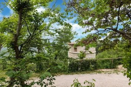 Il Conio Viola, Maison de vacances avec piscine, dans un endroit calme près d'Acqualagna - Photo 32