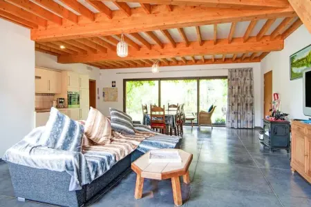 Le Gîte du Lac Privé, Gîte premium à Florennes face à un lac à poissons privé dans la forêt - Photo 9