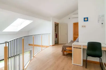 Le Gîte du Lac Privé, Gîte premium à Florennes face à un lac à poissons privé dans la forêt - Photo 13