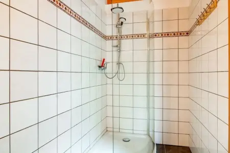 Le Gîte du Lac Privé, Gîte premium à Florennes face à un lac à poissons privé dans la forêt - Photo 23