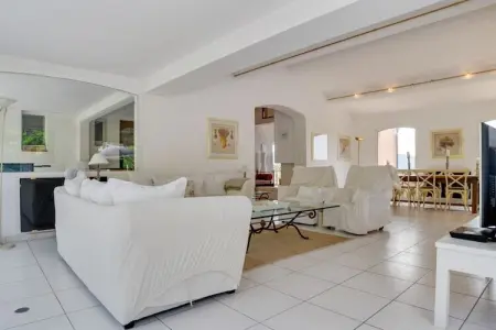 La Mastannière, Maison de vacances attrayante aux Adrets de l'Esterel avec piscine - Photo 2