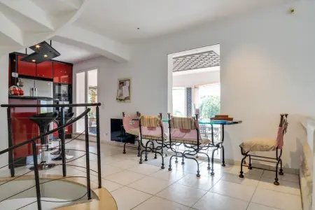 La Mastannière, Maison de vacances attrayante aux Adrets de l'Esterel avec piscine - Photo 9