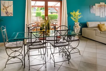 Gîte de 8 personnes avec piscine, Superbe villa près de Hamoir avec piscine privée et jardin - Photo 12