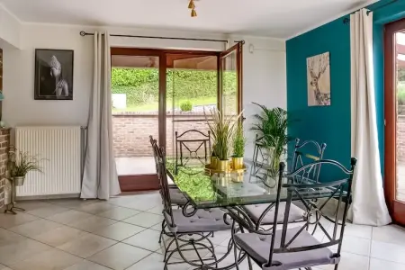 Gîte de 8 personnes avec piscine, Superbe villa près de Hamoir avec piscine privée et jardin - Photo 13