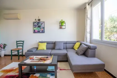 Gite au pied du Mont Ventoux à Bedoin, Maison de vacances élégante au Bédoin avec jardin - Photo 5