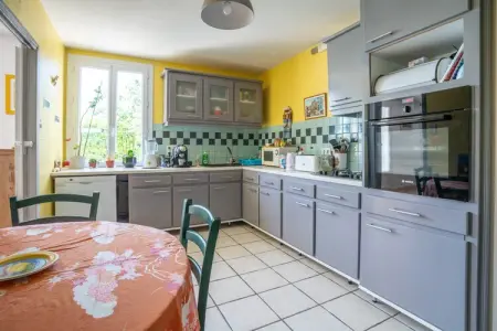 Gite au pied du Mont Ventoux à Bedoin, Maison de vacances élégante au Bédoin avec jardin - Photo 6