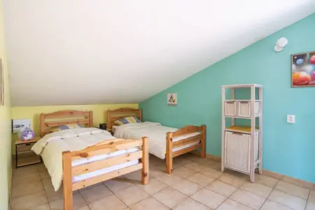 Gite au pied du Mont Ventoux à Bedoin, Maison de vacances élégante au Bédoin avec jardin - Photo 10