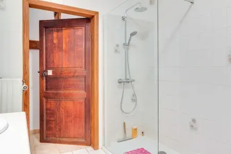 Jules & Paula, Maison de vacances attrayante à Viroinval, près de la forêt - Photo 28