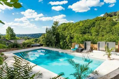Beautiful home in nature with pool, Maison 9 personnes à Verviers BE-4802-03