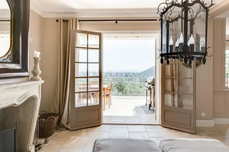 Villa Marguerite Sea View, Villa extravagante à Mandelieu-la-Napoule près de Cannes - Photo 7