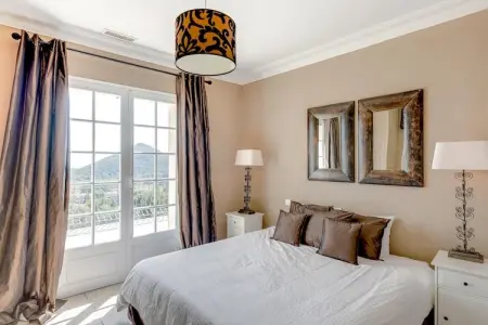 Villa Marguerite Sea View, Villa extravagante à Mandelieu-la-Napoule près de Cannes - Photo 11