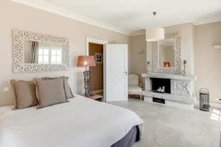 Villa Marguerite Sea View, Villa extravagante à Mandelieu-la-Napoule près de Cannes - Photo 23