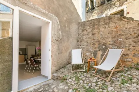 La vigneronne, Maison rénovée pour quatre dans le vieux village cathare de Montouliers - Photo 15