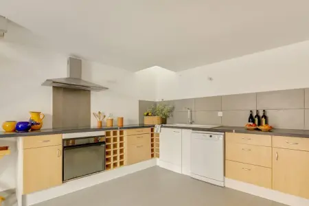 La vigneronne, Maison rénovée pour quatre dans le vieux village cathare de Montouliers - Photo 17