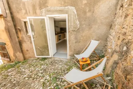 La vigneronne, Maison rénovée pour quatre dans le vieux village cathare de Montouliers - Photo 25