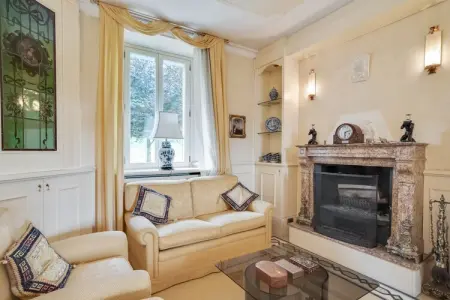 Villa d'epoca con ampio giardino lago di como, Villa accueillante à Lanzo d  Intelvi avec bibliothèque et jardin - Photo 2