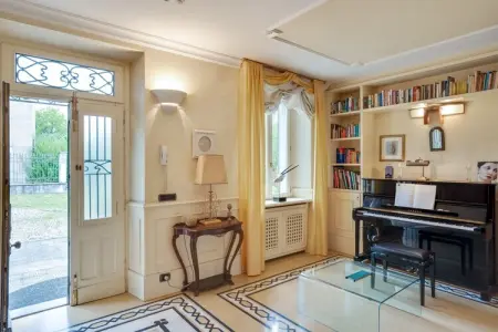 Villa d'epoca con ampio giardino lago di como, Villa accueillante à Lanzo d  Intelvi avec bibliothèque et jardin - Photo 7