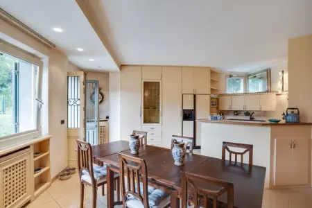 Villa d'epoca con ampio giardino lago di como, Villa accueillante à Lanzo d  Intelvi avec bibliothèque et jardin - Photo 15