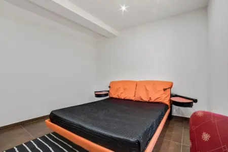 Villa Baglieri Guest House, Villa Sereine à Nissoria avec Piscine Privée et Jardin - Photo 12