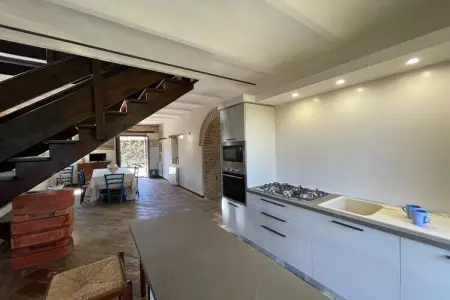 Fattoria 15, Maison de vacances spacieuse à Amandola avec piscine - Photo 18