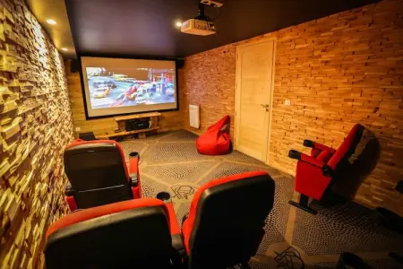 Les Lions Blancs, Chalet charmant, très approprié pour un grand groupe d'amateurs de ski - Photo 16