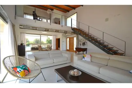 Casa Caleu, Maison de campagne de construction récente un style minimaliste, piscine privée - Photo 12