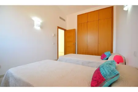 Casa Caleu, Maison de campagne de construction récente un style minimaliste, piscine privée - Photo 18