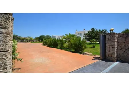 Casa Caleu, Maison de campagne de construction récente un style minimaliste, piscine privée - Photo 29