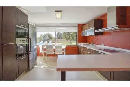 Casa Caleu, Maison de campagne de construction récente un style minimaliste, piscine privée - Photo 30