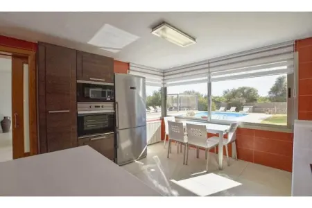 Casa Caleu, Maison de campagne de construction récente un style minimaliste, piscine privée - Photo 31