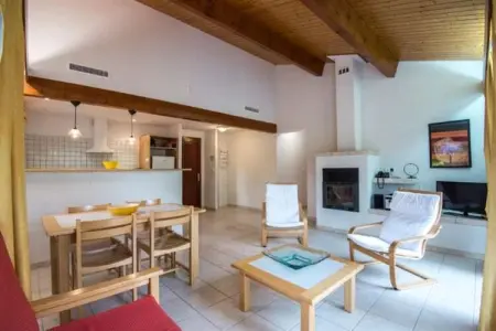 L'Espinet 4, Maison individuelle à terrasse sur vaste domaine verdoyant - Photo 1