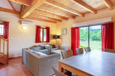 Le Lac Bleu, Maison de vacances vue montagne à Lacapelle-Marival avec jardin - Photo 6