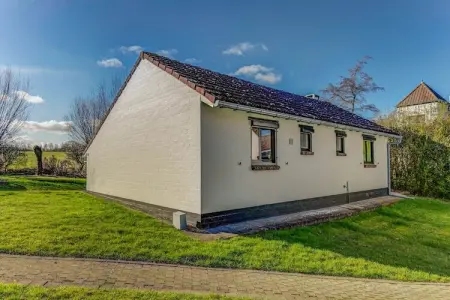 The Little White House, Maison de vacances confortable à Westouter avec un jardin - Photo 13