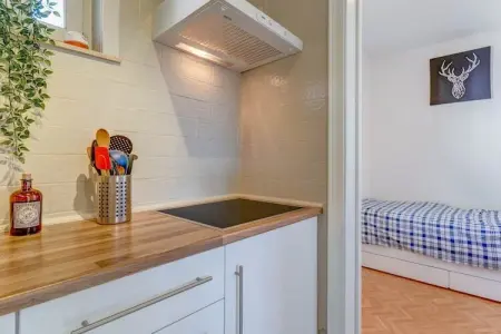 The Little White House, Maison de vacances confortable à Westouter avec un jardin - Photo 15