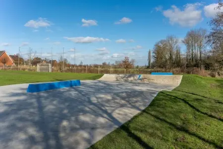 The Little White House, Maison de vacances confortable à Westouter avec un jardin - Photo 22