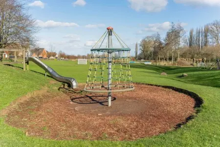 The Little White House, Maison de vacances confortable à Westouter avec un jardin - Photo 24