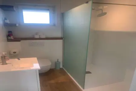 The Little White House, Maison de vacances confortable à Westouter avec un jardin - Photo 34