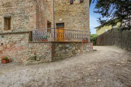 Il Poggiale-app10, Ferme luxuriante à Gambassi Terme-Fi avec court de tennis - Photo 9