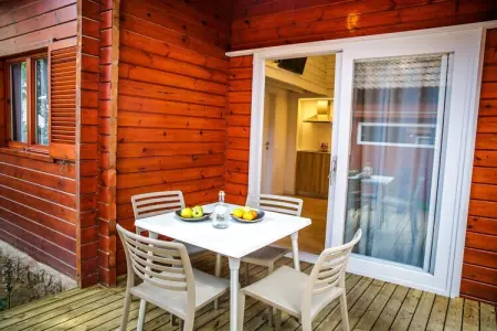 La Llosa 1 Xaloc, Bungalow en bois avec terrasse couverte, à 1 km de la plage - Photo 4