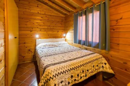 La Llosa Ponent, Joli bungalow avec terrasse couverte, à 1 km de la plage - Photo 2