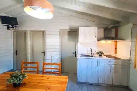 La Llosa Ponent, Joli bungalow avec terrasse couverte, à 1 km de la plage - Photo 3