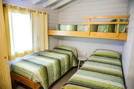 La Llosa Ponent, Joli bungalow avec terrasse couverte, à 1 km de la plage - Photo 9