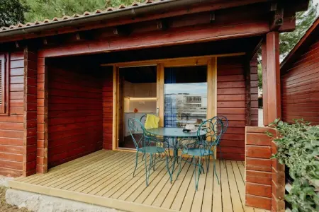 La Llosa 3 LLEBEIG, Joli bungalow en bois avec terrasse, à 1 km de la plage - Photo 3