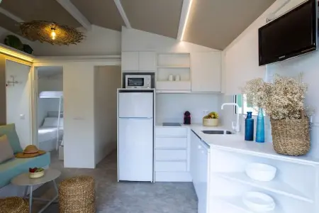 Tamarit Park Resort 1 THALASSA, Chalet moderne avec climatisation à deux pas de la plage - Photo 9